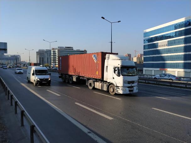 Atatürk Havalimanı'ndan İstanbul Havalimanı'na taşınma başladı