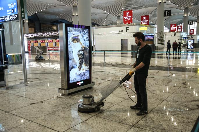 Atatürk Havalimanı'ndan İstanbul Havalimanı'na taşınma başladı