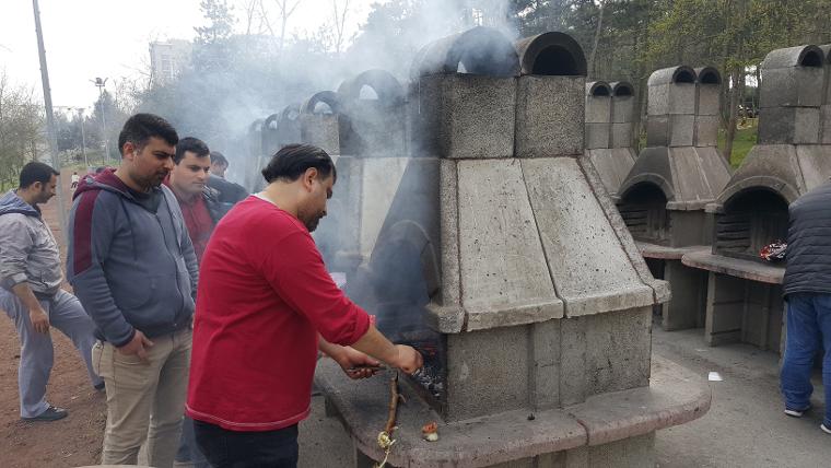 Esenler halkı “mangal” için sandık başına gidiyor