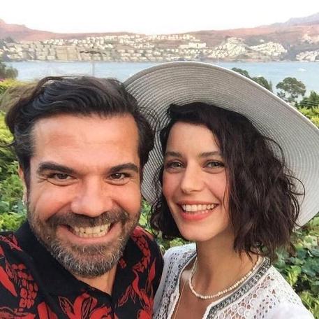 'Beren Saat taşınıyor'