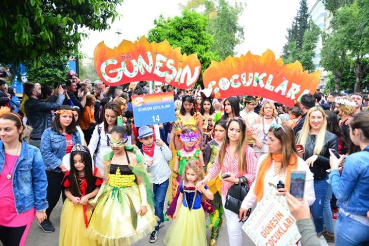 Adana’da karnaval coşkusu