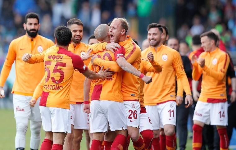 Galatasaray'dan muhteşem geri dönüş