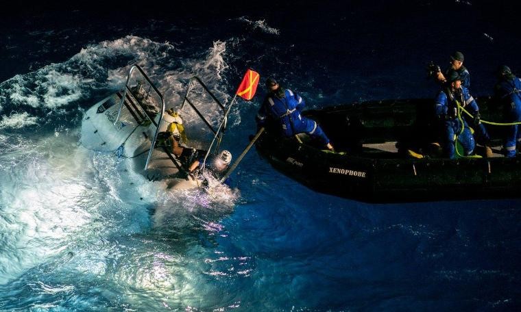 Amerikalı kâşif Victor Vescovo'nun rekor dalışı: 11 kilometre derinde plastik de bulundu