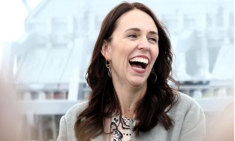 Yeni Zelanda Başbakanı Jacinda Ardern, 11 yaşındaki çocuğun 2,5 dolarlık ejderha 'rüşvetini' reddetti