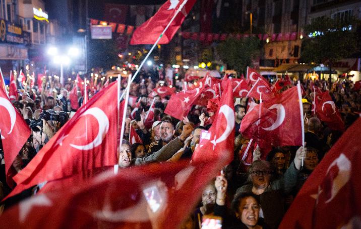 Ekrem İmamoğlu: Ne mutlu bana ki Mustafa Kemal'in evladı olarak yola çıkıyorum (16.05.2019) (16.05.2019)