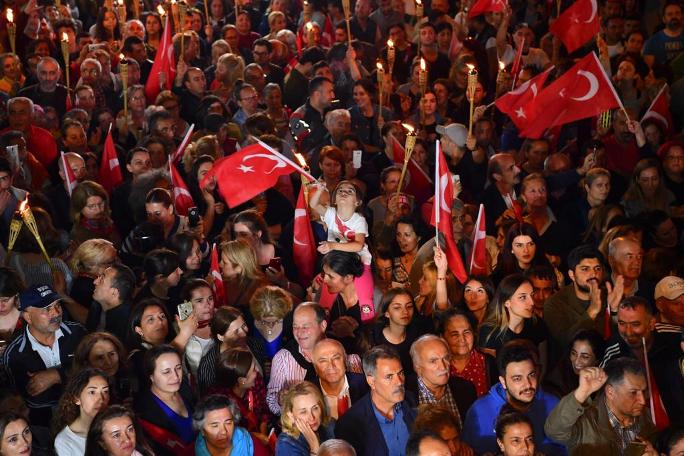 Ekrem İmamoğlu: Ne mutlu bana ki Mustafa Kemal'in evladı olarak yola çıkıyorum (16.05.2019) (16.05.2019)