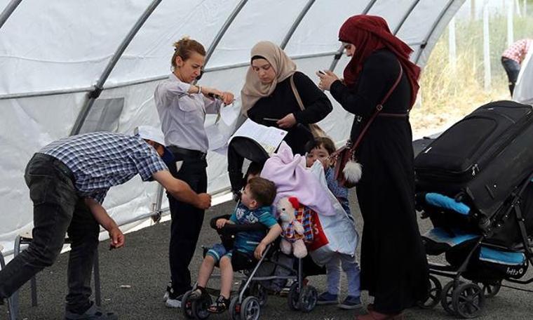 Suriyeli göçmenler, bayram için ülkelerine gitmeye başladı