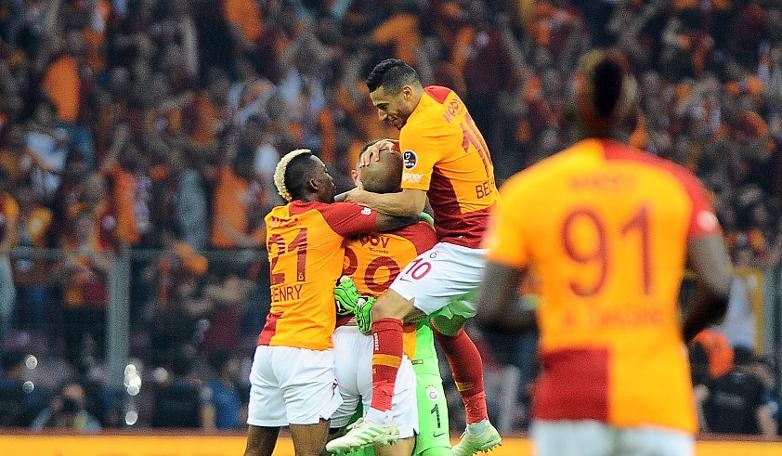 Şampiyon Galatasaray kasasını doldurdu