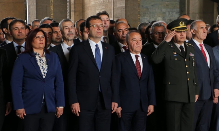 İmamoğlu yeniden Anıtkabir'de