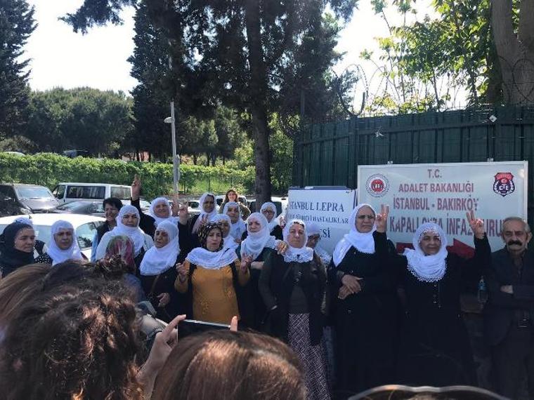 Bakırköy Cezaevi önünde gazlı müdahale: 4 gözaltı