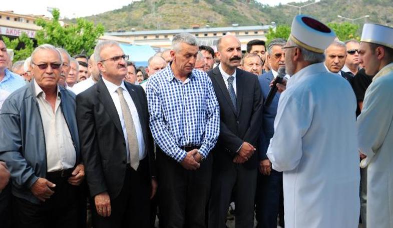 Kayıp Buse için 100'üncü günde gıyabi cenaze namazı