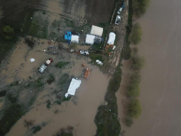 Erzincan'da Karasu Nehri taştı: Tarım arazileri sular altında kaldı