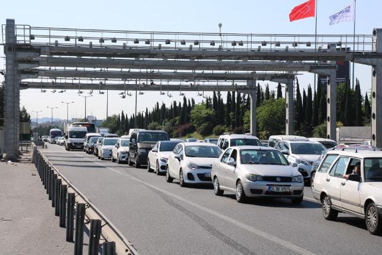 İstanbul trafiğinde tatil yoğunluğu başladı