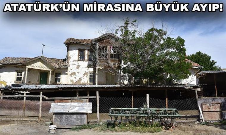 Karargâh girişi ağıl oldu