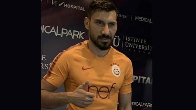 Galatasaray'ın yeni transferi Şener, formayı giydi