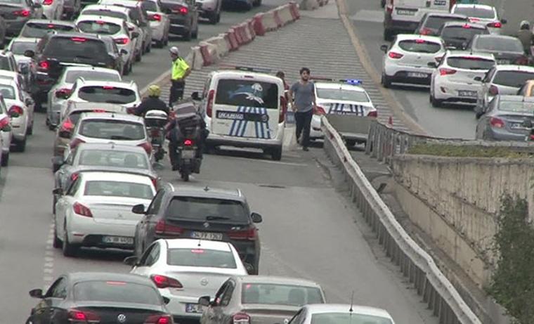 15 Temmuz Şehitler Köprüsü'nde hareketli dakikalar: Polis ateş açarak durdurdu