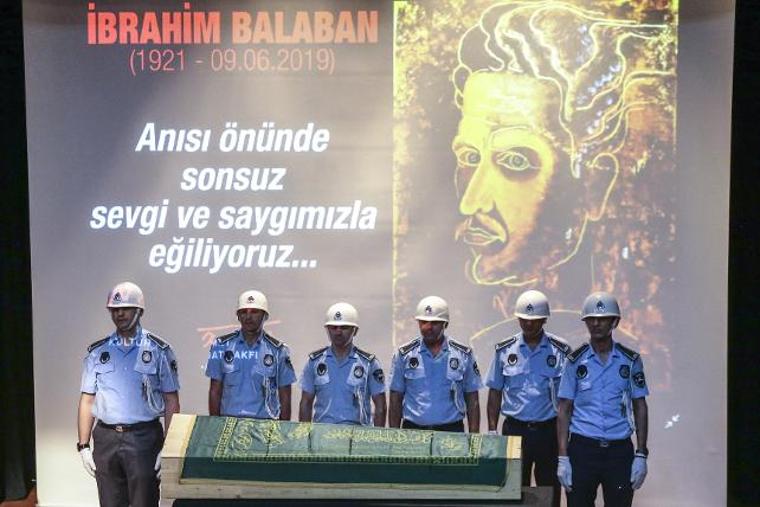 Ressam İbrahim Balaban son yolculuğuna uğurlandı