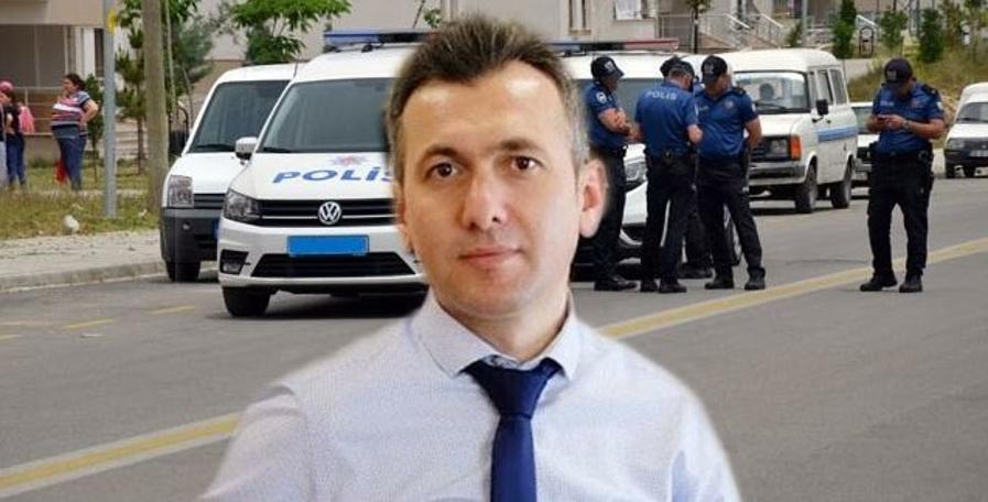 Koltuğa polis eşliğinde oturdu ama...