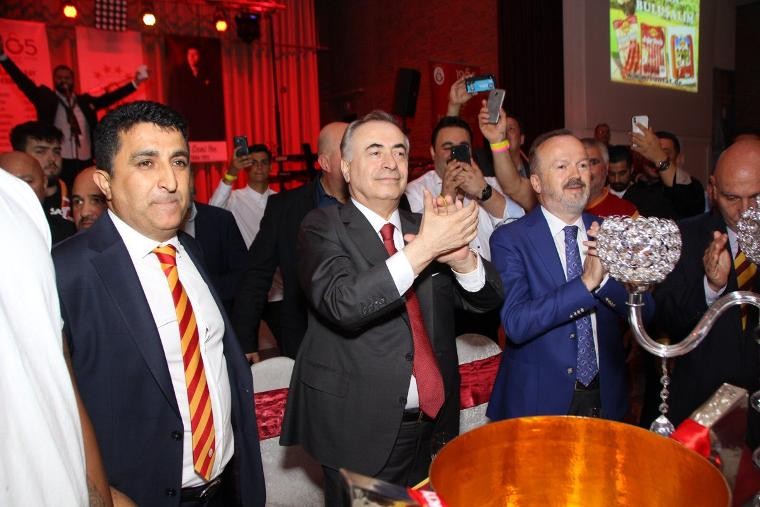 Galatasaray'ın şampiyonluğu Almanya'da kutlandı