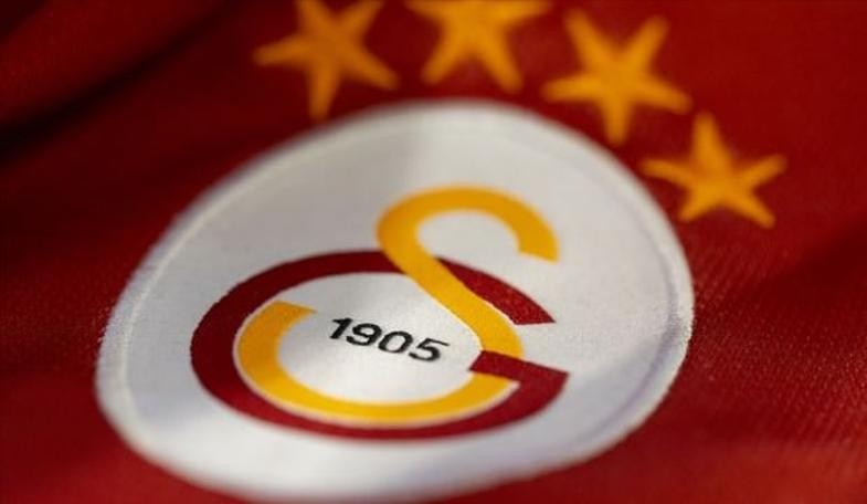 Galatasaray'da hareketli saatler...3 imza an meselesi