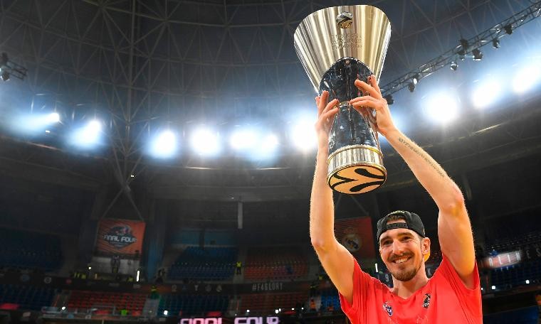 De Colo, CSKA Moskova'dan ayrıldı