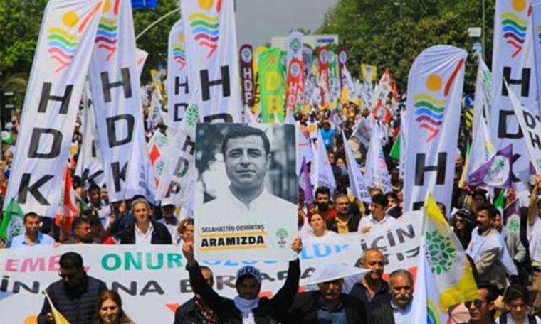 HDP İstanbul'a gelecek seçmeninin yol masrafını karşılama kararı aldı