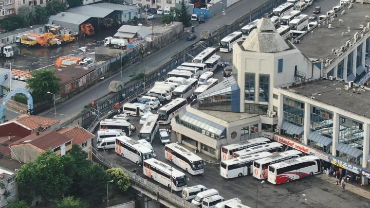 Otogarda seçim yoğunluğu! Hepsi dolu geldi