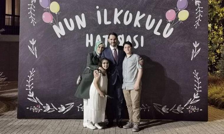 Berat Albayrak'ın aile fotoğrafına sert tepki