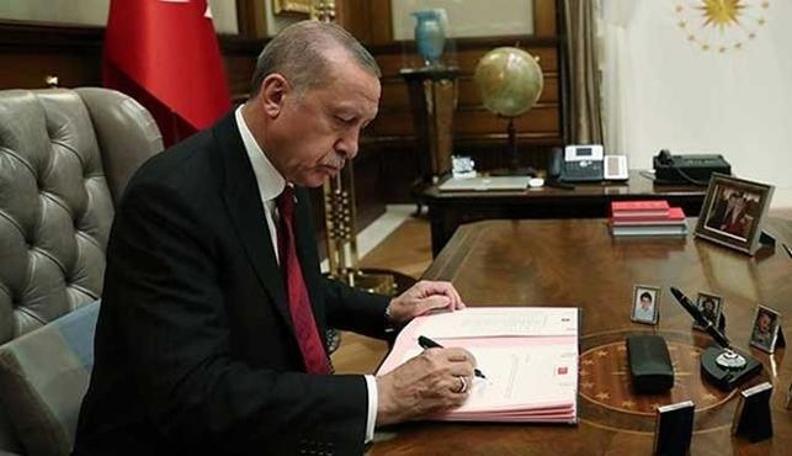 Erdoğan çok sayıda bürokratı görevden aldı