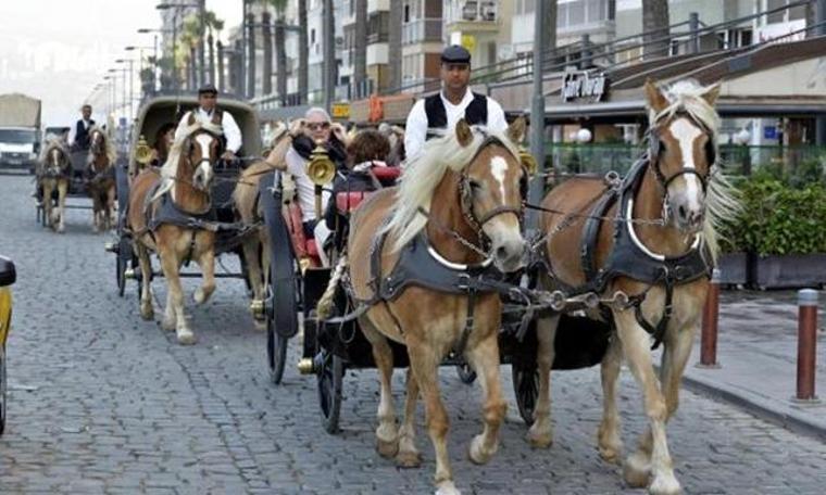 İzmir’de fayton dönemi kapandı