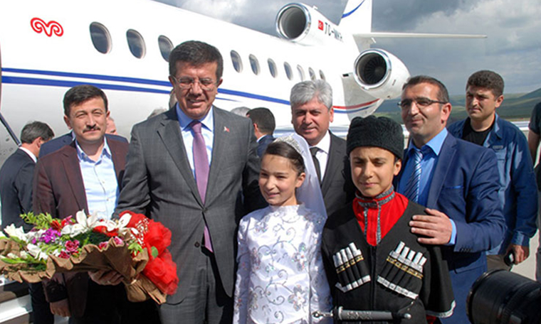 AKP'li Nihat Zeybekci'den uçak açıklaması