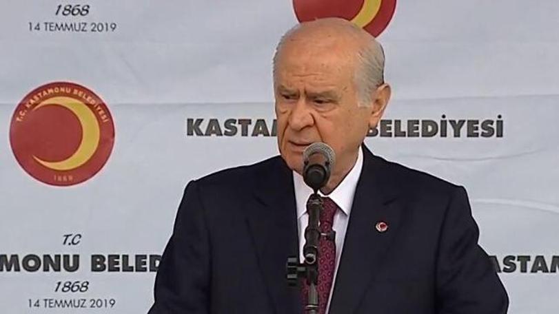 Bahçeli'den Cumhurbaşkanlığı Hükümet Sistemi'ni eleştirenlere FETÖ'cü suçlaması