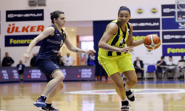 Kiah Stokes ile sözleşme yenilendi