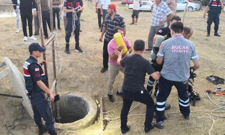 Anne, oğlu ve ikiz kardeşi temizledikleri kuyuda öldü