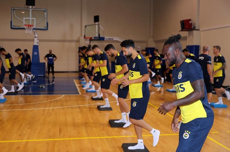 Fenerbahçe salonda çalıştı (06.07.2019)