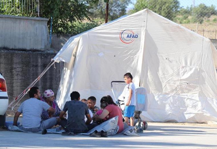 Denizli'de depremzedelerin buruk bayramı