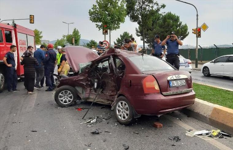 Sancaktepe'de trafik kazası: 4 yaralı