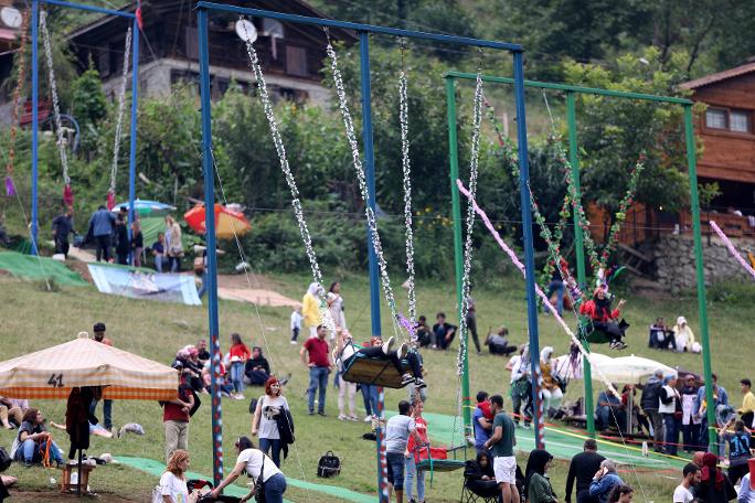 Ayder'de salıncak furyası için harekete geçiliyor