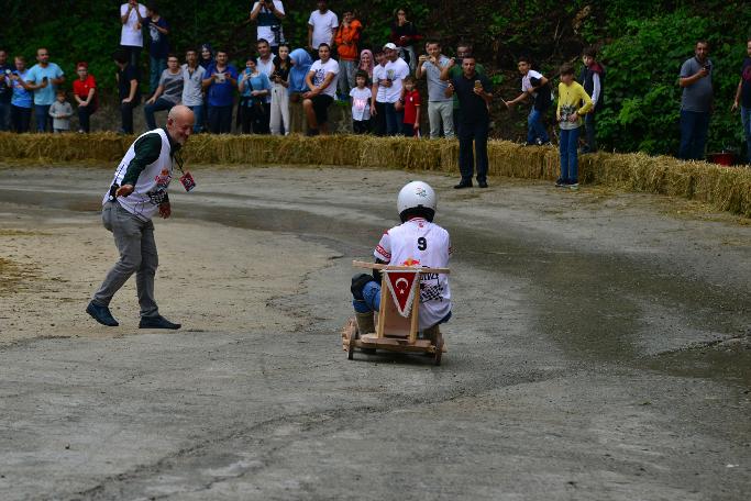 Bu yarışta uçurumdan düşmek yasak! 'Formulaz' nefes kesti