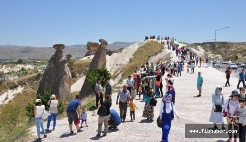 52 turist gıda zehirlenmesi şüphesiyle hastaneye kaldırıldı