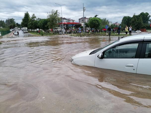 Samsun'da sağanak: 1 kişi yaşamını yitirdi