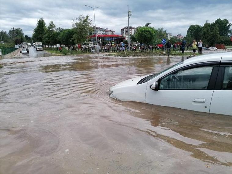 Samsun'da sel ve heyelan sonucu 2 kişi yaşamını yitirdi