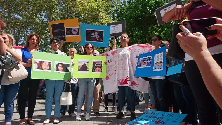 CHP'lilerden kadın cinayetlerine protesto