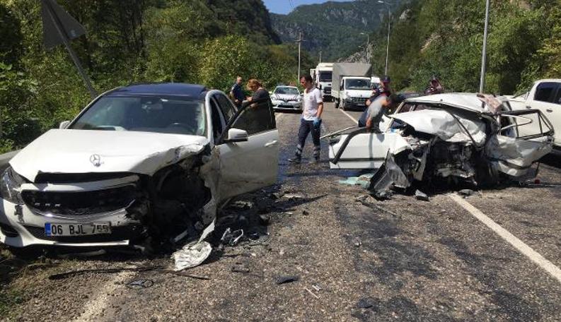 Karabük’te feci kaza: 2 ölü, 7 yaralı