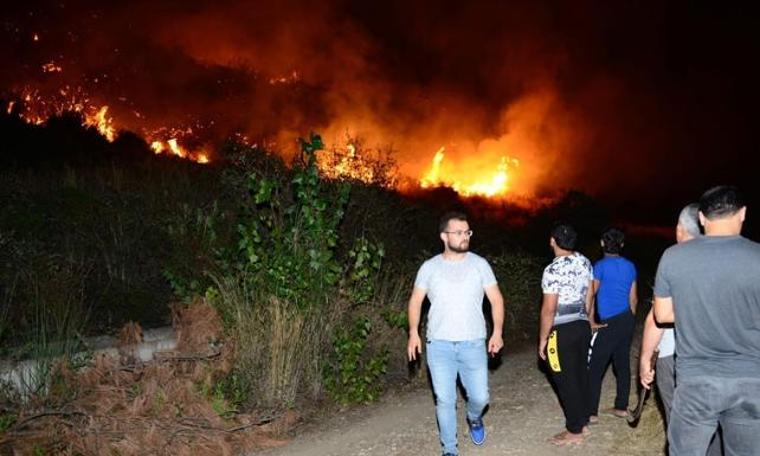 Kumluca'da orman yangını çıktı