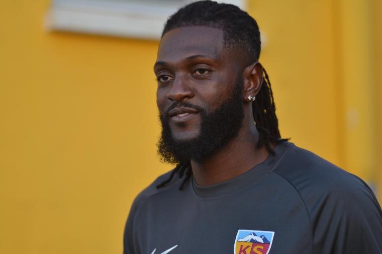 Emmanuel Adebayor: Galatasaray'a ne yapacağımızı göstermeliyiz