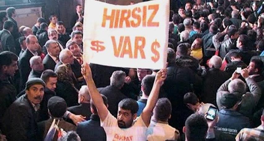 “HIRSIZ VAR” pankartı açtığı için dayak yiyen eski uzman çavuşa AYM kararıyla 27 bin lira tazminat ödenecek