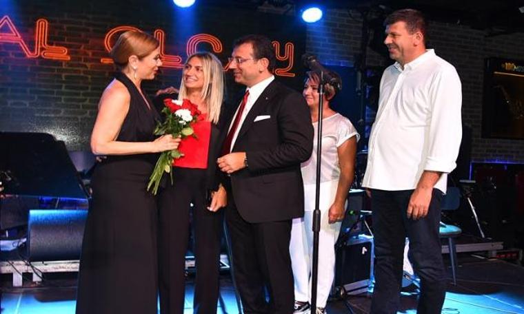 Zuhal Olcay konserine İmamoğlu sürprizi