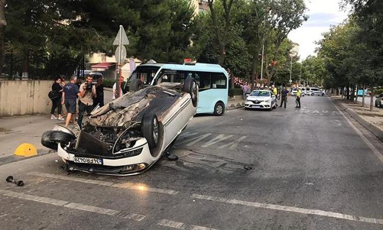 Kadıköy'de aşırı hız trafiği birbirine kattı