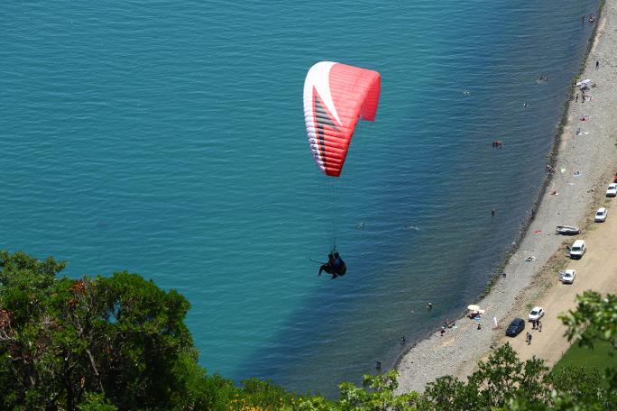 Yamaç paraşütü sporcularının yeni adresi Uçmakdere köyü